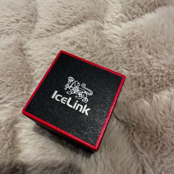 Black and Steel Link Bracelet - Picture 3 of 5